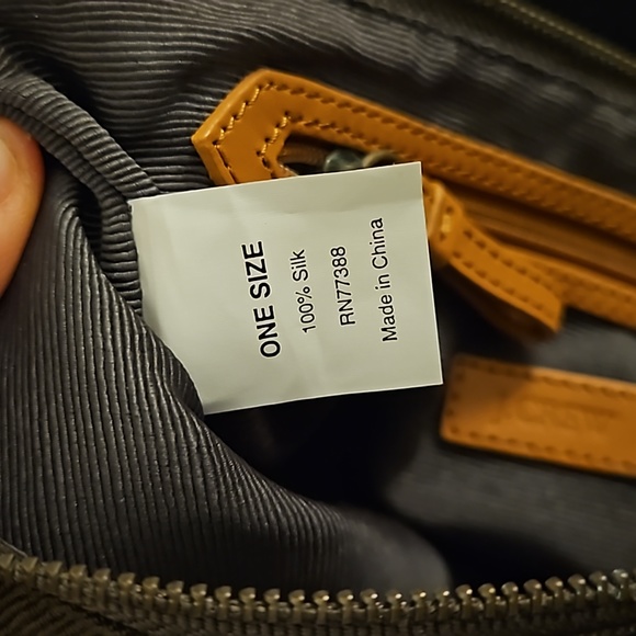 J. Crew 100% silk polka dot purse - Picture 4 of 6